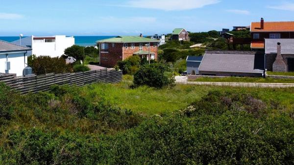 708 m² Land