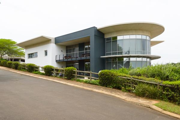 338 m² Office Space