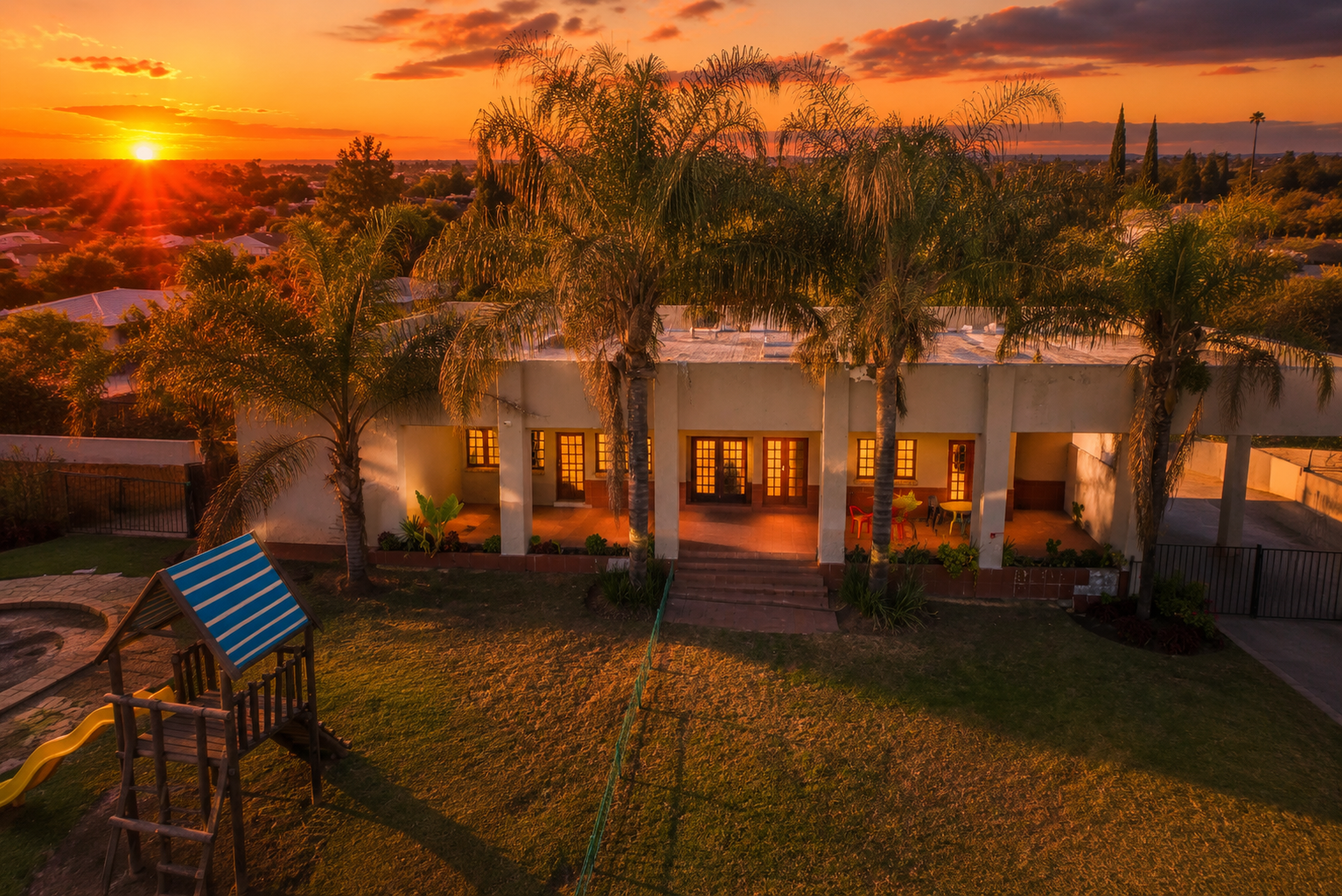 10 Bedroom House in Halfway Gardens