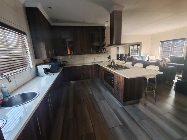 Photo of 6 Bedroom House in Villieria