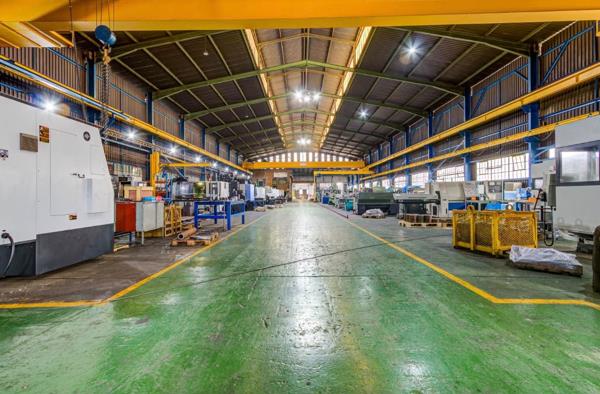 3 000 m² Industrial space