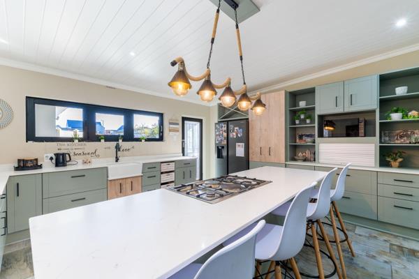 8 Bedroom House