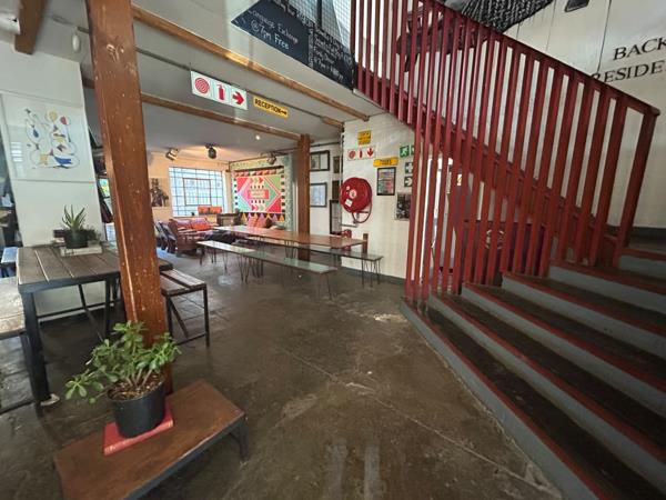 658 m² Commercial space