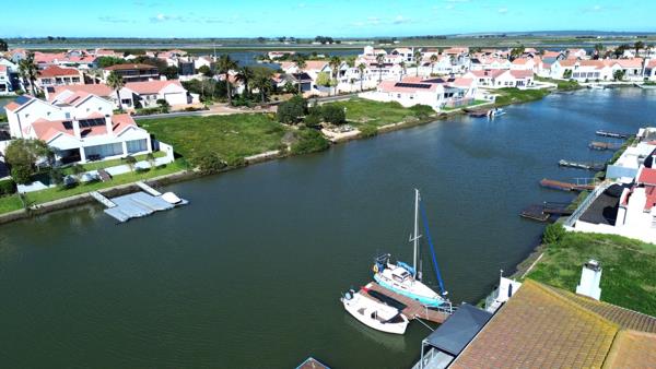 958 m² Land