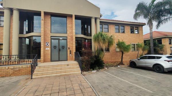 545 m² Office Space