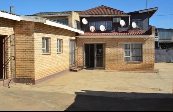 8 Bedroom House