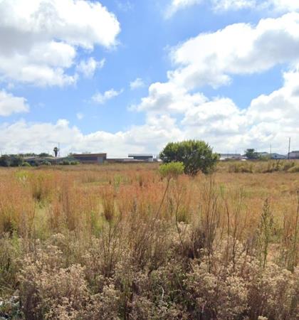 4 682 m² Land