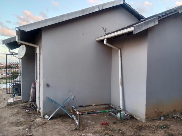 2 Bedroom House