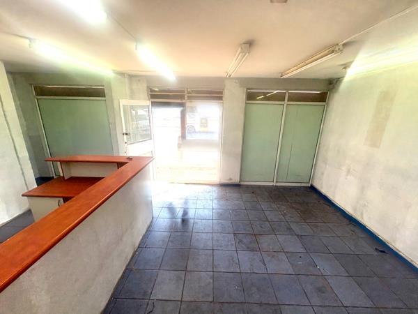 880 m² Retail Space
