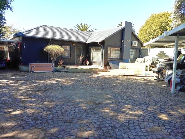 208 m² Commercial space