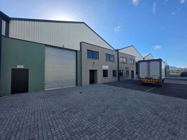 577 m² Industrial space