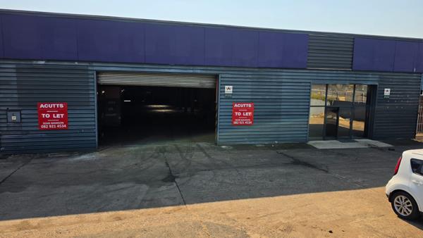 1 350 m² Commercial space