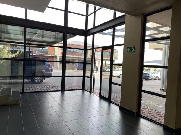 256 m² Commercial space