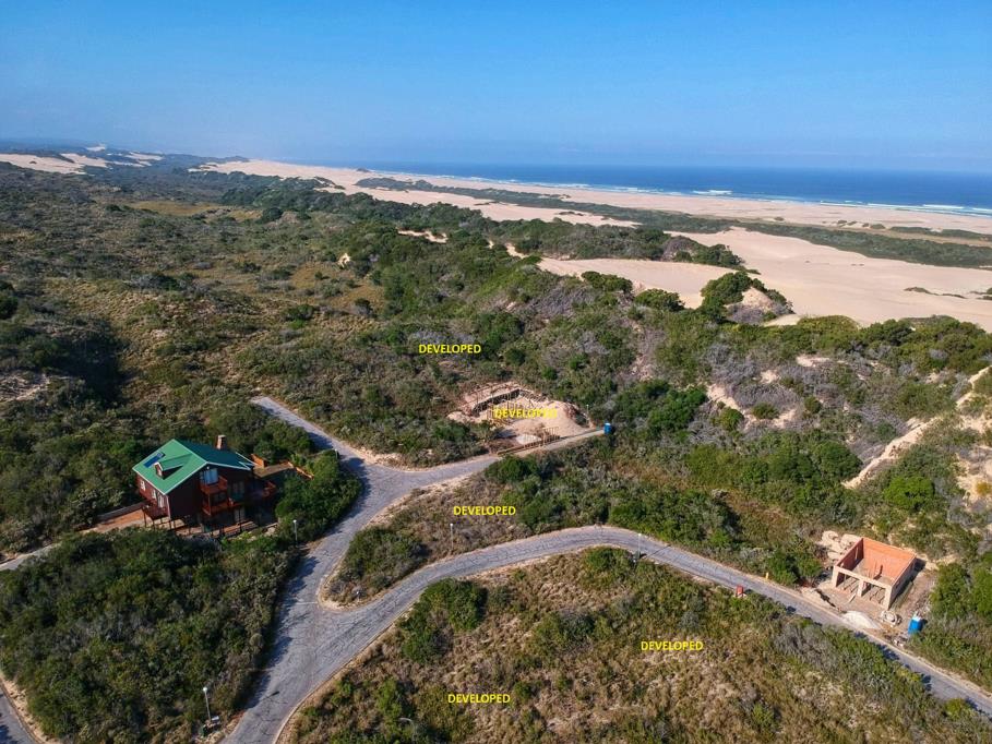 800 m² Land