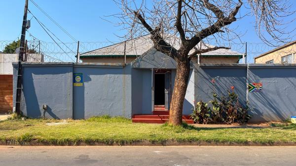 12 Bedroom House