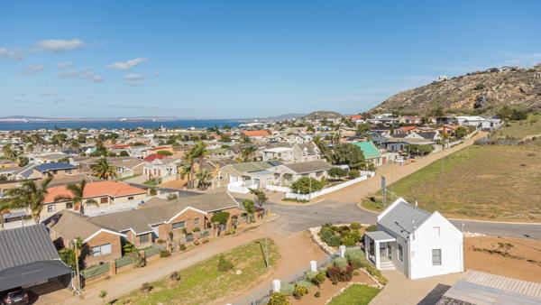 636 m² Land