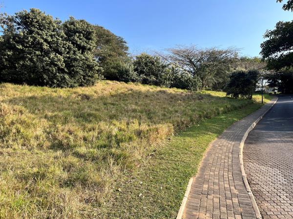 2 702 m² Land