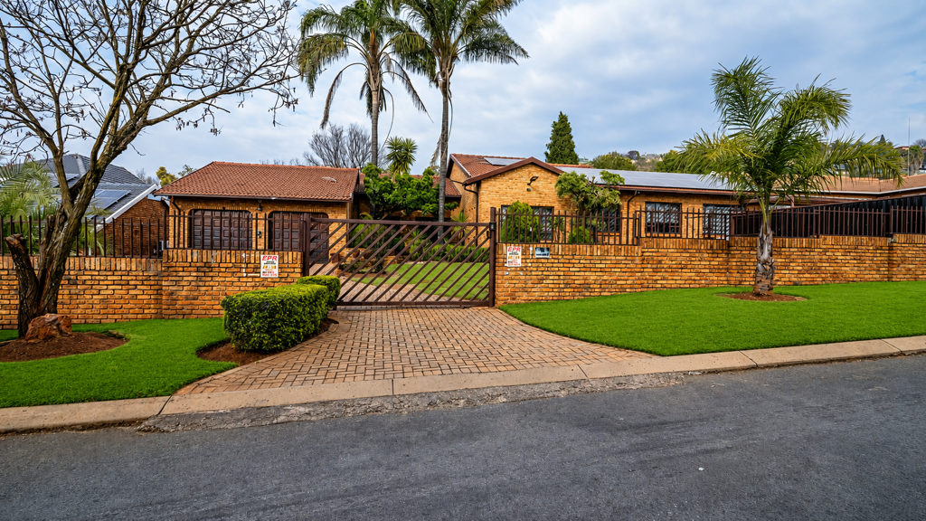 Photo of 5 Bedroom House in Noordheuwel