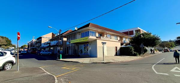 748 m² Commercial space
