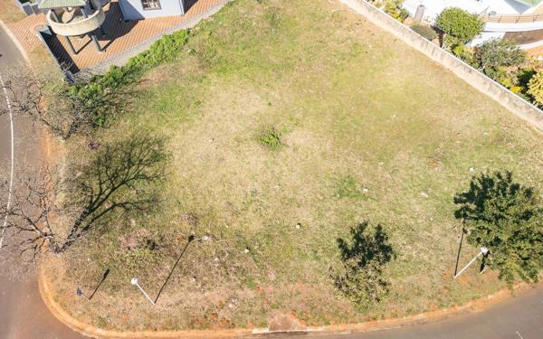 1 081 m² Land