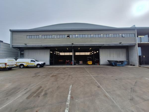 1 590 m² Industrial space