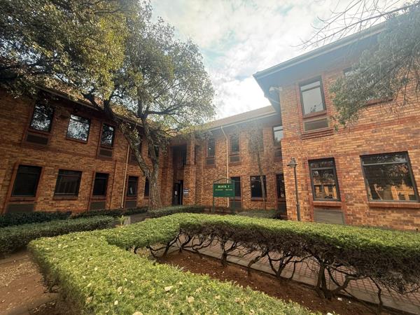 244 m² Commercial space