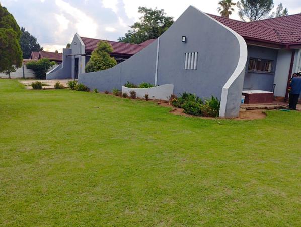11 Bedroom House