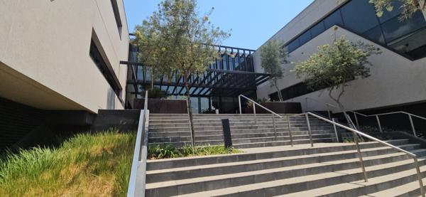 674 m² Commercial space