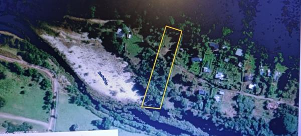 3 700 m² Land