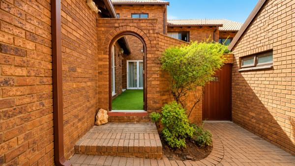 4 Bedroom Townhouse
