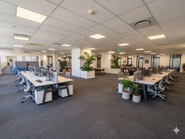 3 163 m² Office Space