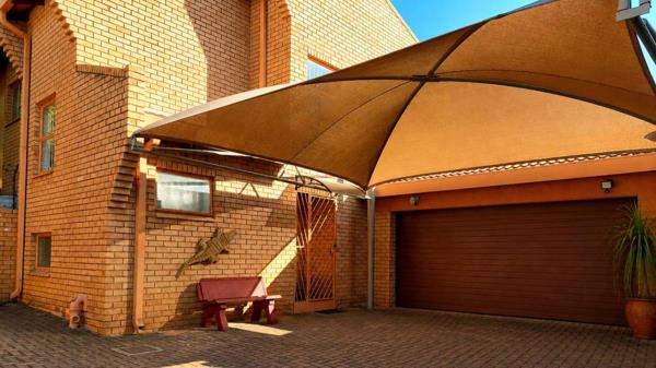 4 Bedroom Townhouse
