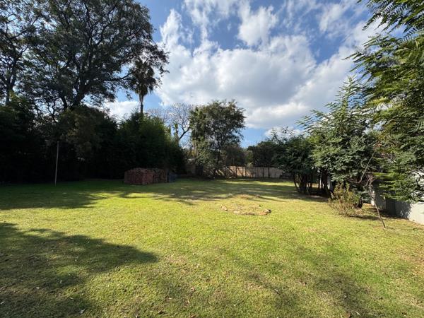 1 030 m² Land