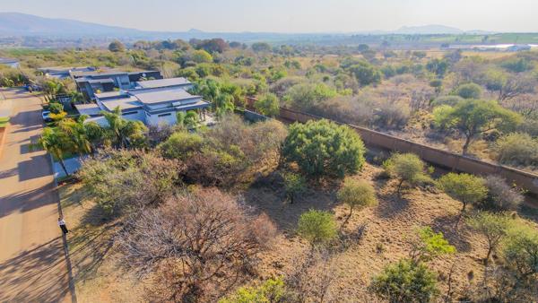 926 m² Land