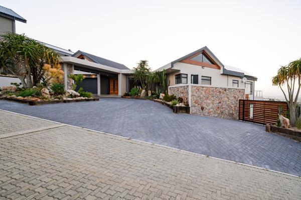 6 Bedroom House