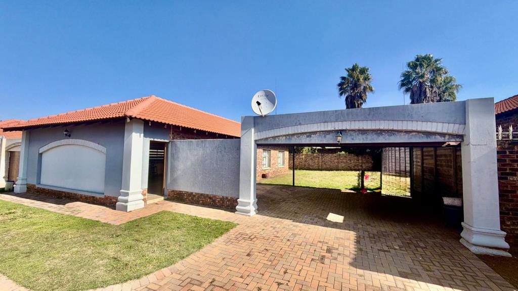 3 Bedroom Townhouse