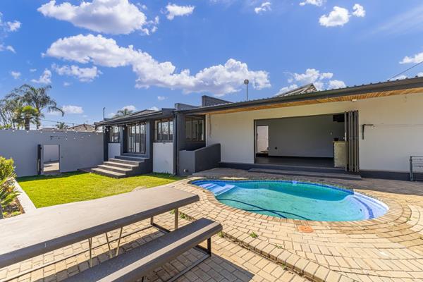 6 Bedroom House