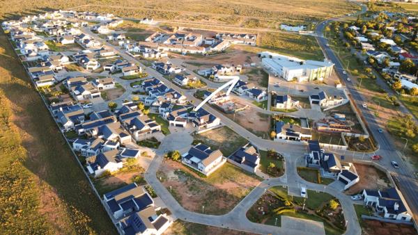 24 m² Land