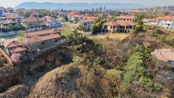 985 m² Land