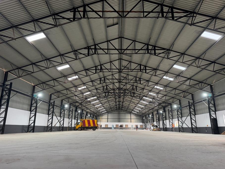 2 700 m² Industrial space