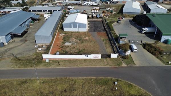 972 m² Land