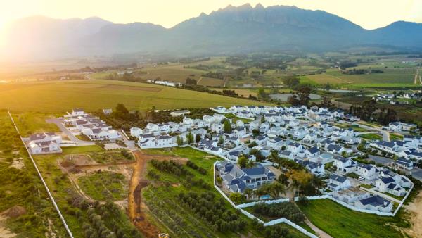 904 m² Land