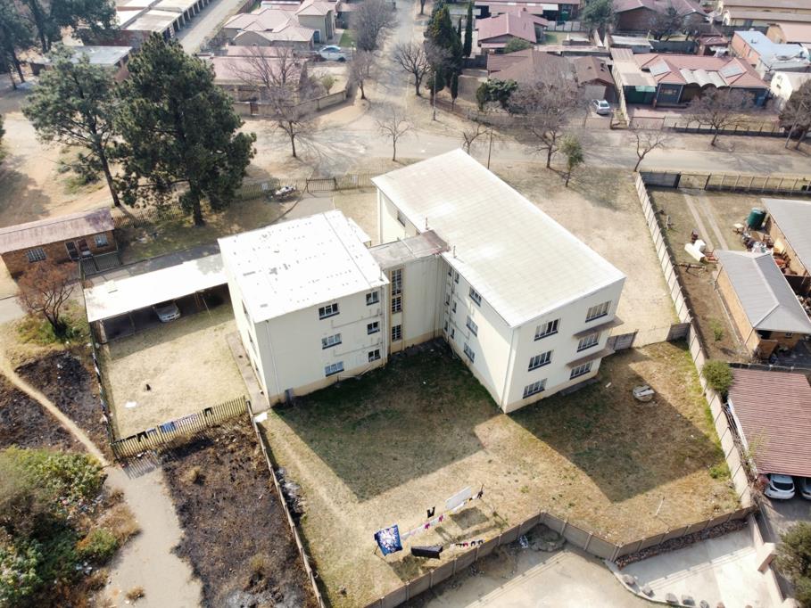 761 m² Commercial space