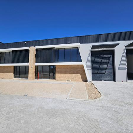 565 m² Industrial space
