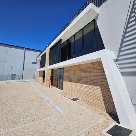 565 m² Industrial space