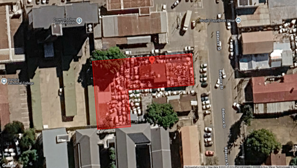 2 185 m² Land