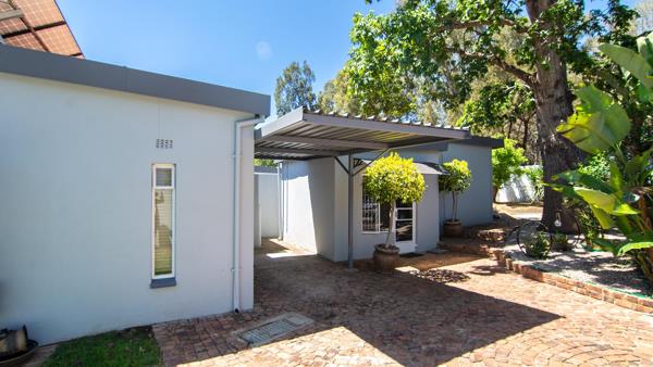 1 Bedroom Garden Cottage