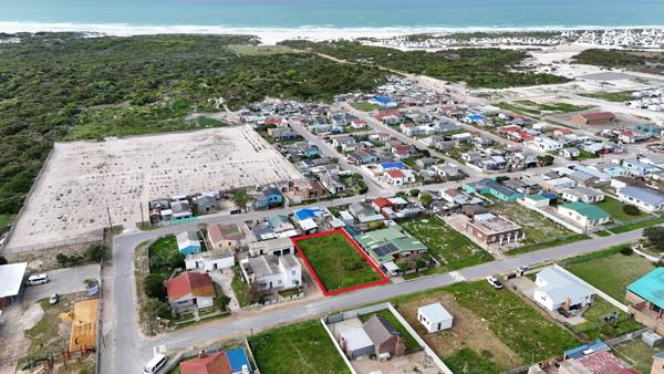 595 m² Land