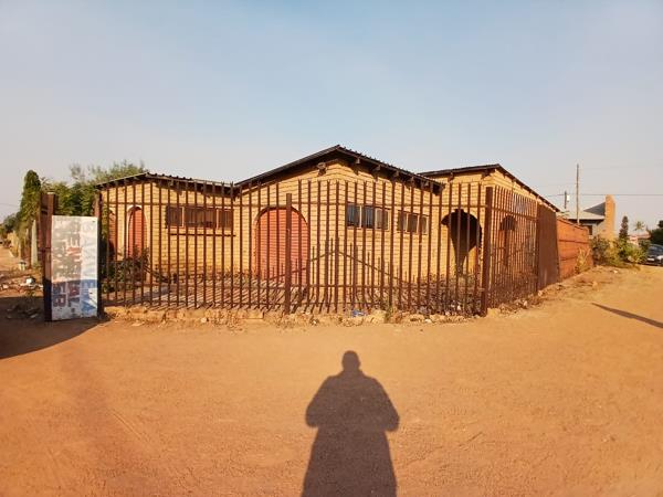 2 Bedroom House
