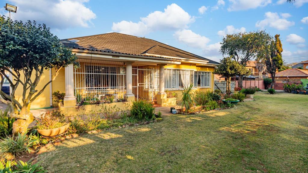 7 Bedroom House